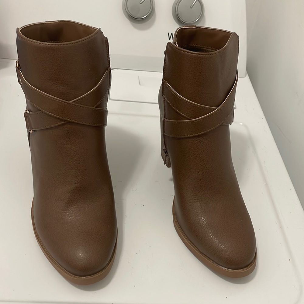 Worn once Brown Heeled Boots